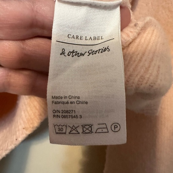 & Other Stories Light Pink Mock Neck Cropped Sweater Size Medium Wool Blend - Picture 3 of 5